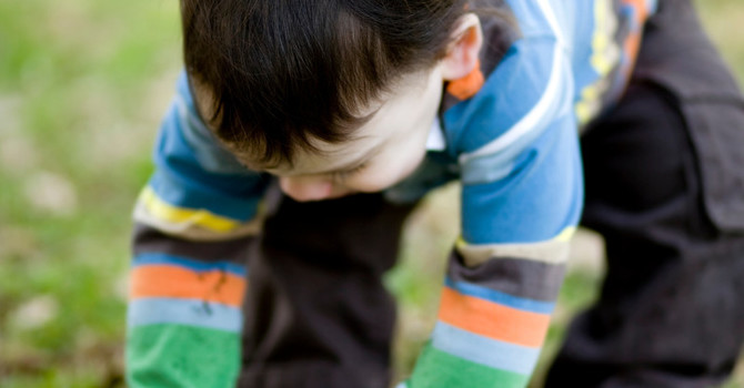 HOW TO ENCOURAGE MORE OUTDOOR PLAY