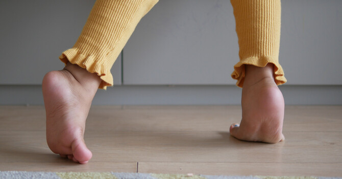 TOE WALKING: WHAT EVERY PARENT NEEDS TO KNOW image
